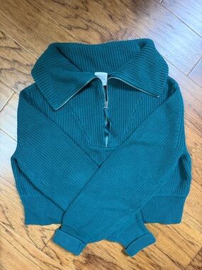 EUC Varley Mentone Sweater Size L